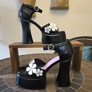 Dolls Kill Sugar Thrillz Pistol 2 Platform Heel Sandles